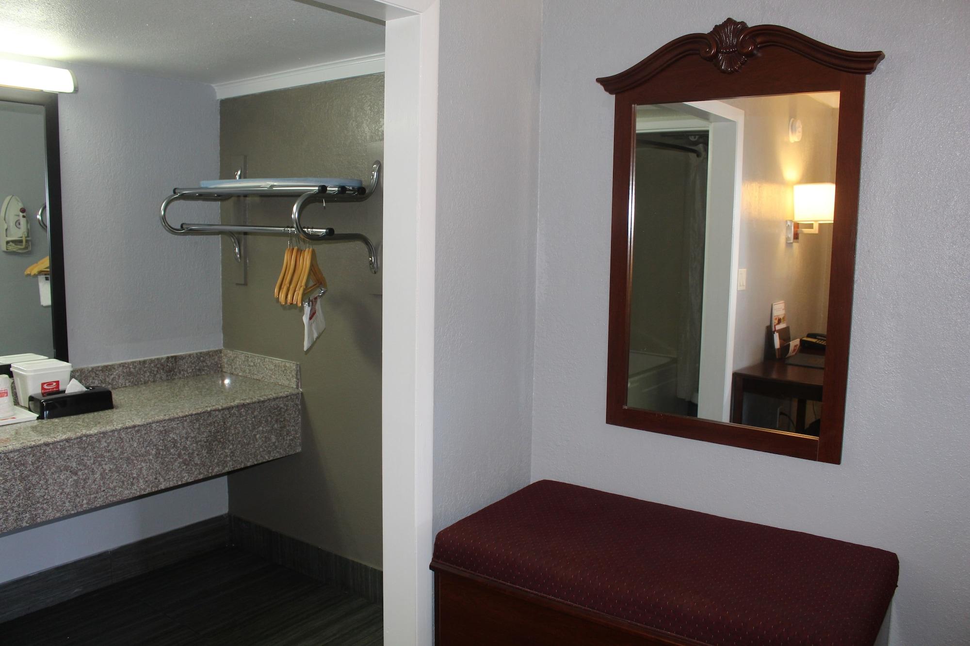 Econo Lodge Near The Domain - The Arboretum Austin Kültér fotó
