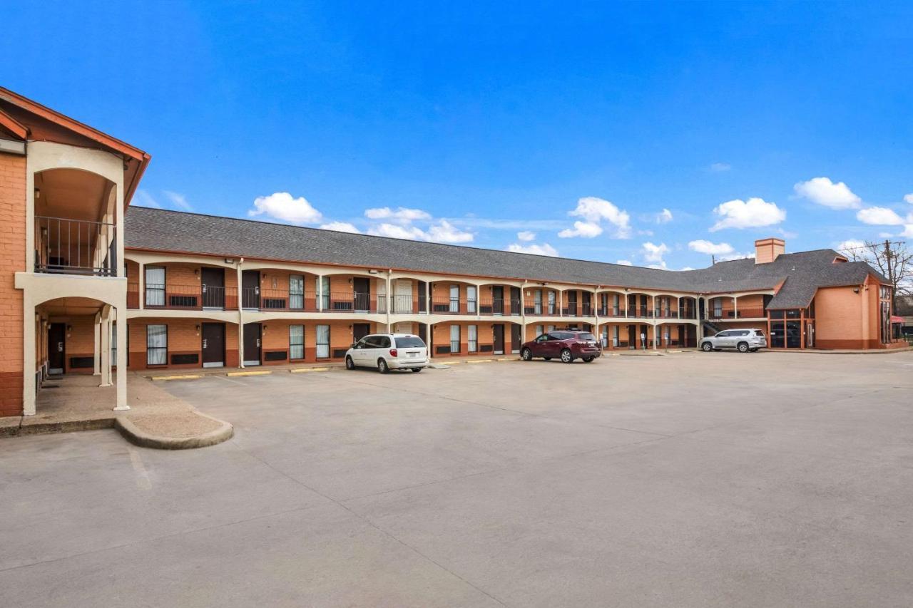 Econo Lodge Near The Domain - The Arboretum Austin Kültér fotó